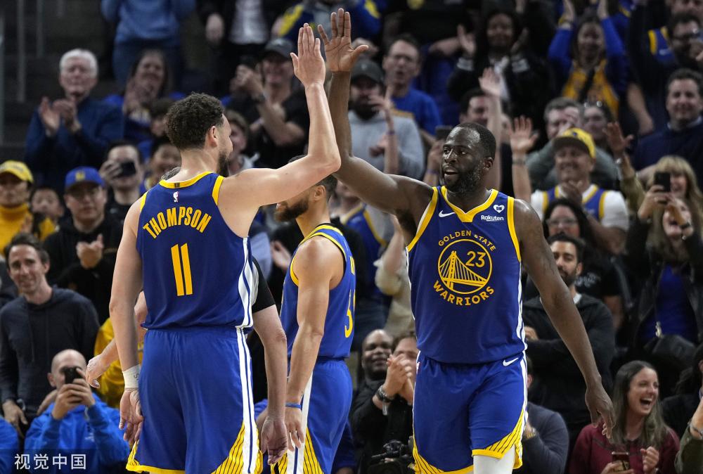 相比之下 相比之下