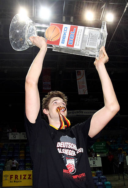 我们不妨聚 我们不妨聚