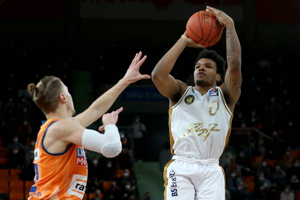 美硬地赛季 美硬地赛季